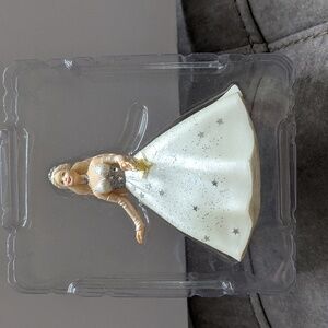 HALLMARK Christmas Ornament Barbie Celebration 2001 Holiday Party Vtg Fancy